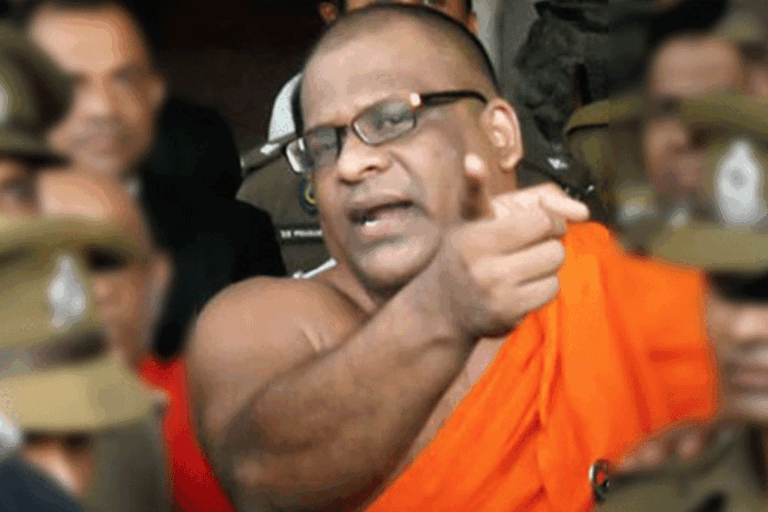 සුඛෝපභෝගී නිවසක අයිතිය සම්බන්ධ නඩුවකට ඥානසාර හිමිට නොතීසි