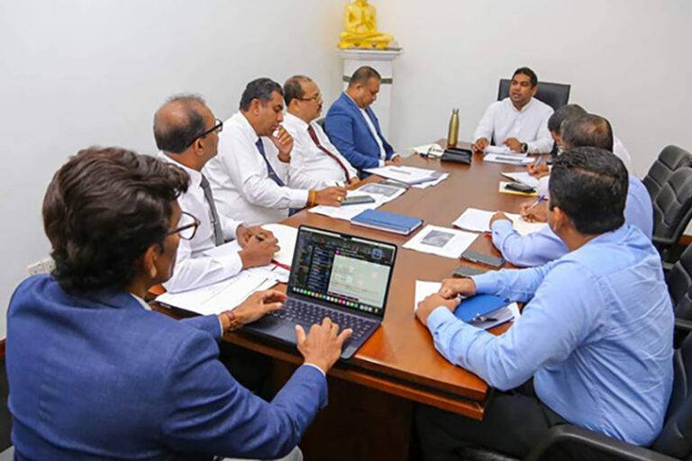 මෙගාවොට් 4000 ක පුනර්ජනනීය විදුලි ව්‍යාපෘතියක් !
