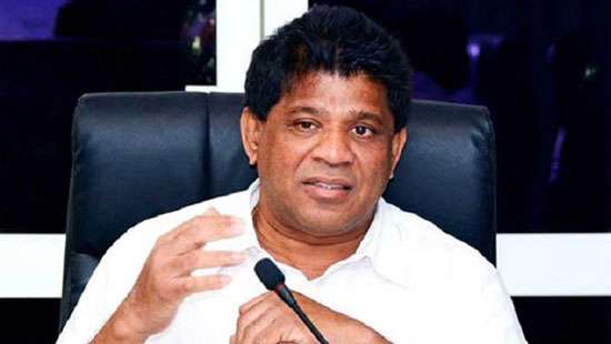 පාර්ලිමේන්තු මන්ත්‍රී මානප්පෙරුමගේ පාර්ලිමේන්තු සේවා කාලය සති 4කට අත්හිටුවයි!