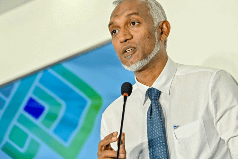 මාලදිවයිනේ නව ජනධිපති ලෙස විපක්ෂයෙන් තරඟකළ මොහොමඩ් මුයිසු තේරී පත්වේ