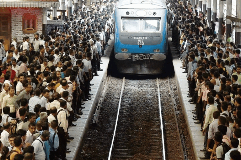 වැඩවර්ජන කරන දුම්රිය සේවකයින් ගැන දැඩි තීන්දුවක් !