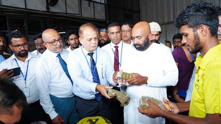 ඉතාලියේ සිට ගුවනින් ගෙන්වූ හෂීස් කිලෝ ග්‍රෑම් 35ක් රේගු අත්අඩංගුවට!