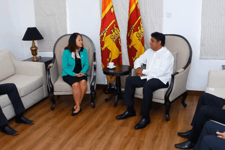 ඇමෙරිකානු තානාපතිනිය සහ විපක්ෂ නායක සජිත් අතර හමුවක් (VIDEO)