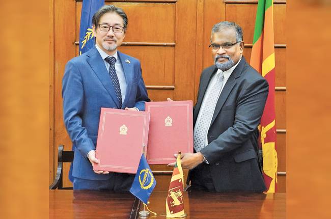 අත්හිටුවා තිබූ මාර්ග සංවර්ධන ව්‍යාපෘති නිම කිරීමට ADB වෙතින් ඇ. ඩො. මි 60ක්!