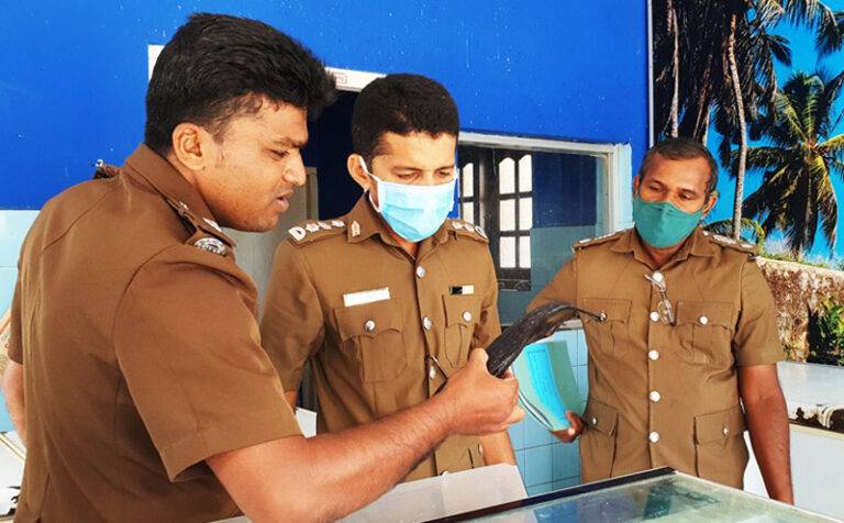 හෙට (08) සිට මහජන සෞඛ්‍ය පරීක්ෂකවරුන් වැඩවරති!