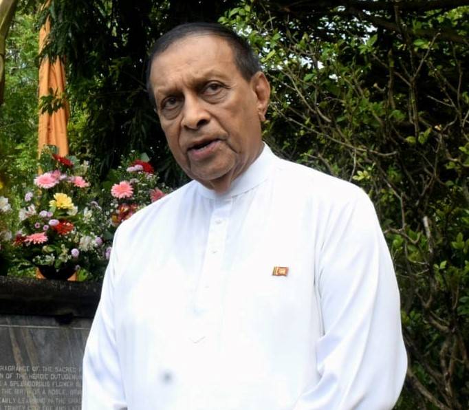 විධායක ජනාධිපති ක්‍රමය අහෝසි කිරීම සඳහා නොපමාව පෙරට එන්න – කරු ජයසූරිය