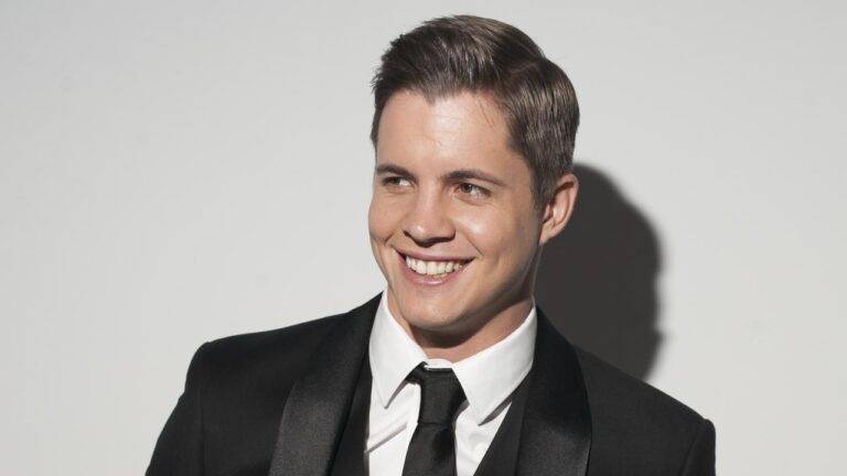 Johnny Ruffo මිය යයි!