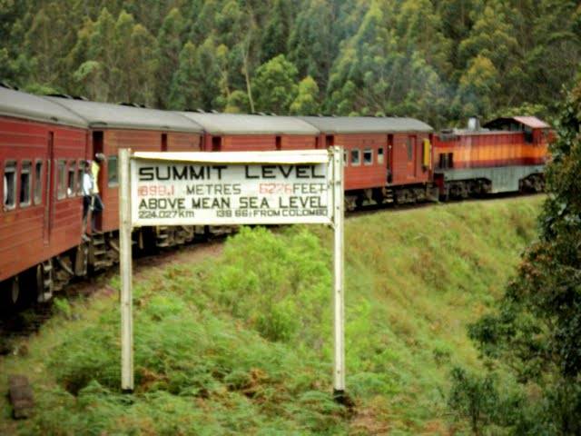 උඩරට මාර්ගයේ නාය යෑම නිසා අද බදුලු රාත්‍රී තැපැල් දුම්රියන් අවලංගු වෙයි!