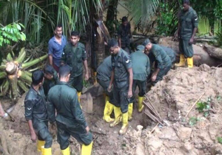 නාය යෑමෙන් දරු පවුලක් එකටම අවසන් ගමනේ!