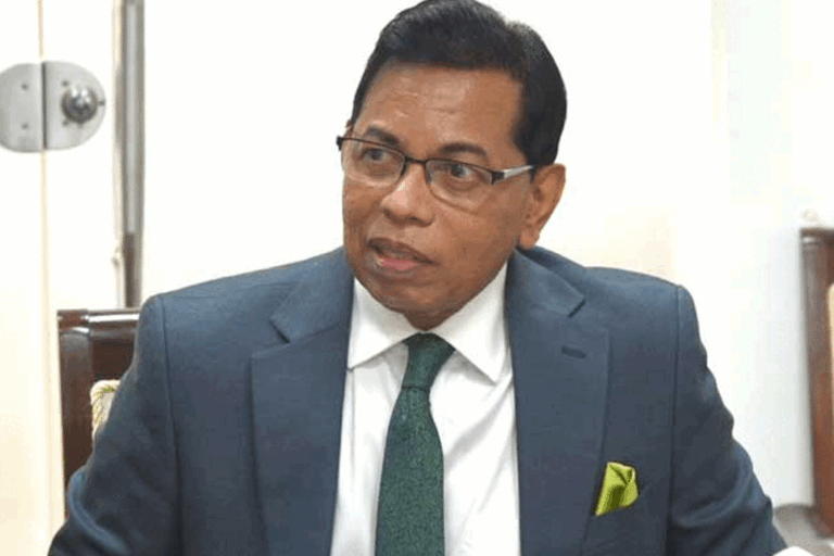 සෞඛ්‍ය අමාත්‍යාංශයේ නව ලේකම් වෛද්‍ය මහීපාල ?