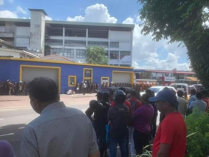 රටම රත් කළ ක්‍රිකට්:පාර්ලිමේන්තු විවාදය යද්දී ක්‍රිකට් ආයතනයට යන පාරත් වැසෙයි!