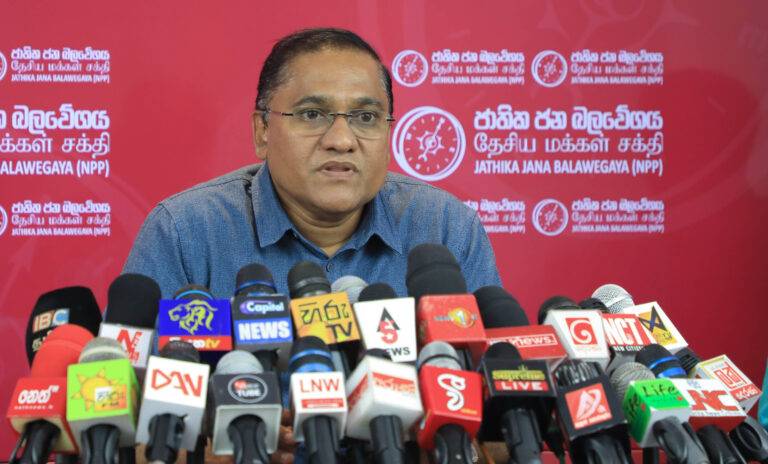 බදු ගැහිල්ලයි ජාතික සම්පත් විකිණීමයි හැර රනිල් කරපු දෙයක් නැහැ – විජිත