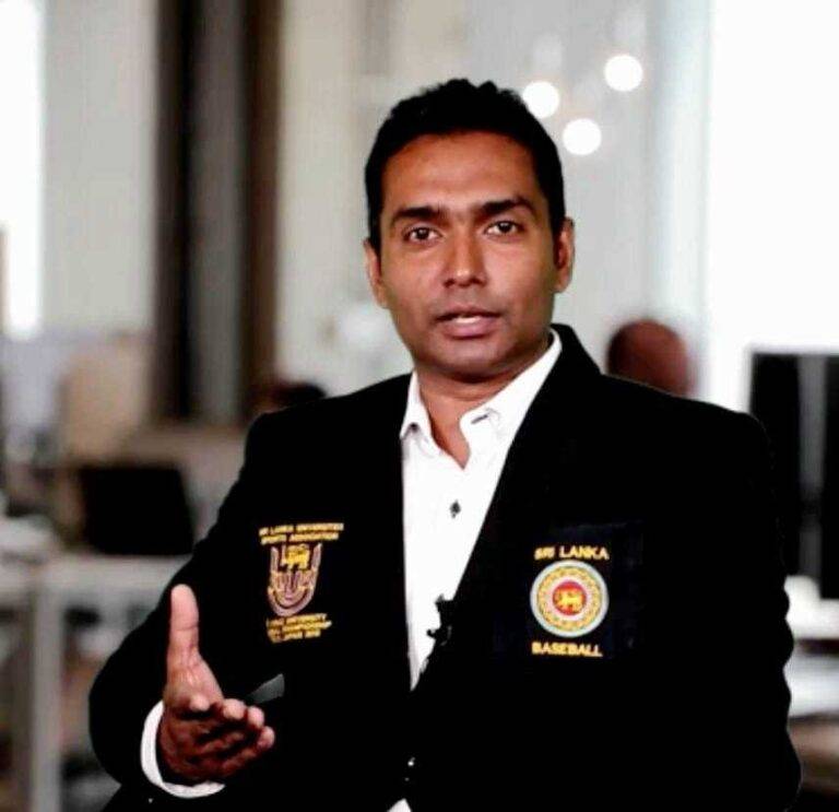 බේස්බෝල් CEO තනතුර තීක්ෂණ ගම්මන්පිලට