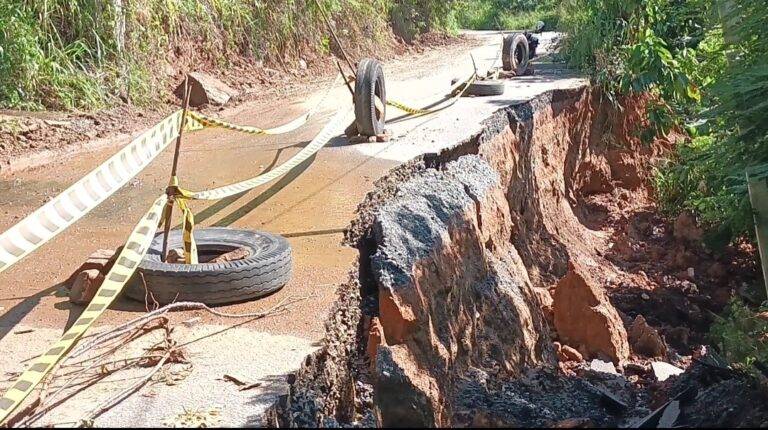 තවත් මාර්ගයක් නාය යයි! ගමනාගමනයට බාධා
