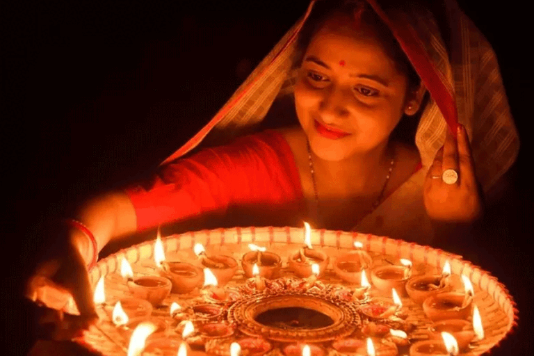 ඉන්දියානුවන් දිවාලී උත්සවය අති උත්කර්ෂවත්ව සමරයි