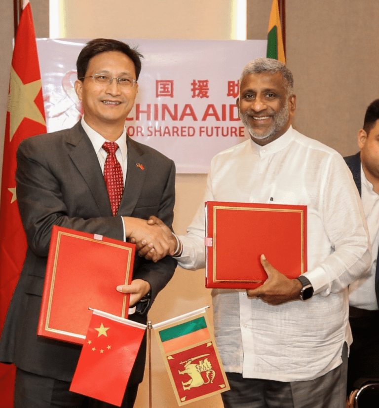 චීන රජයේ ආධාර මත කලාකරුවන් හා මාධ්‍යවේදීන් සහ අඩු ආදායම්ලාභීන් වෙනුවෙන් නිවාස 1,996ක් ඉදිකිරීමේ ගිවිසුමක්!