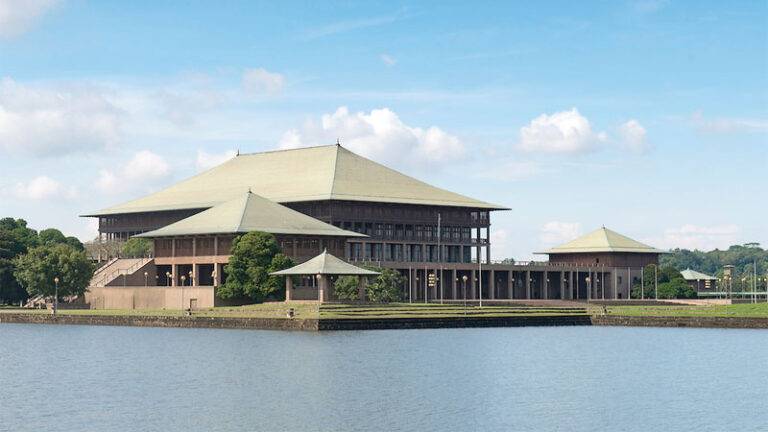 ආචාර ධර්ම සහ වරප්‍රසාද කමිටුව ඉදිරි දින තුනේදී රැස්වෙයි!
