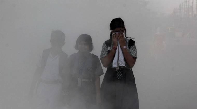 දිල්ලි නගරයේ වායු දූෂණය ඉහළට! පාසල් දින දෙකකට වැසේ!