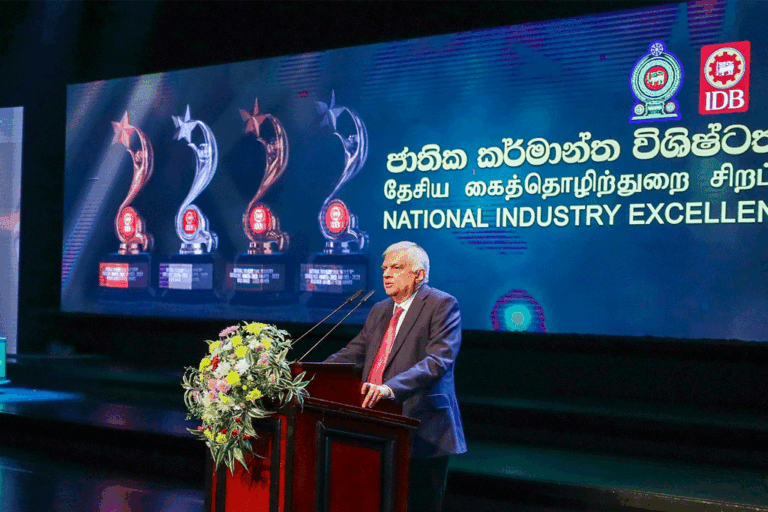 පසුගිය ආර්ථික අර්බුදයට රට යළි ඇද නොවැටීම සඳහා අසීරු වුවත් නිසි තීන්දු ගත යුතුයි – ජනපති