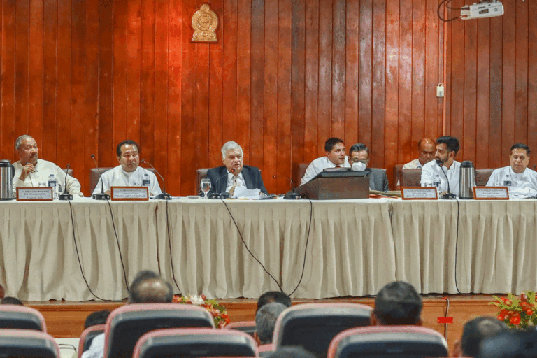 රටේ සංවර්ධනයට ලබාදෙන උපදෙස් නිසි ලෙස ක්‍රියාත්මක නොකරන නිලධාරීන්ට එරෙහිව පියවර ගන්නවා – ජනපති
