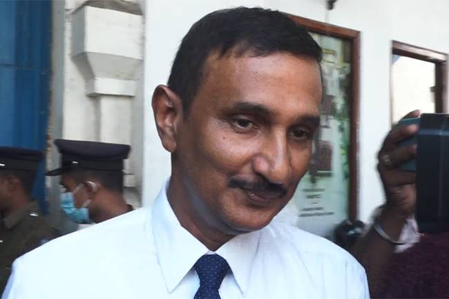 හිටපු සෞඛ්‍ය ලේකම් අත්අඩංගුවට!