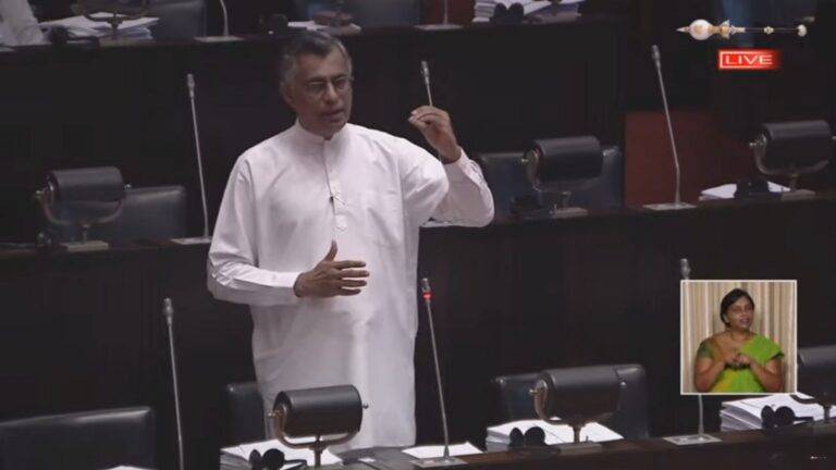 ආර්ථික අර්බුදය නිසා හාමුදුරුවරු 2000ක් සිවුරු හැරගිහින් – ප්‍රශ්න වහන්න කුරුන්දි ප්‍රශ්නය මතුකරනවා