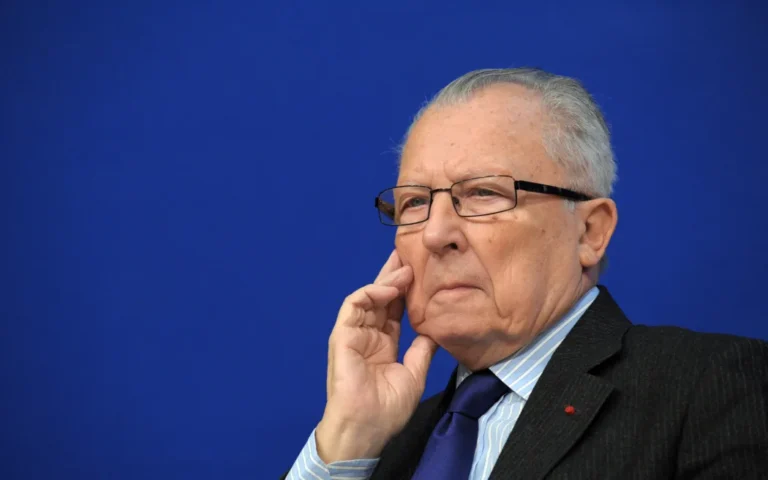 නූතන යුරෝපානු සංගමයේ නිර්මාතෘ “Jacques Delors” සදහටම නිහඬ වෙයි.