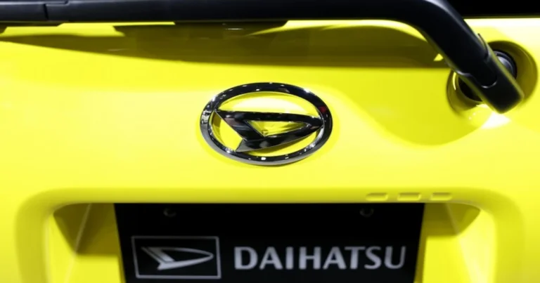 ටොයෝටා සමාගමේ DAIHATSU මෝටර් රථ නිෂ්පාදන කටයුතු අත්හිටුවයි!