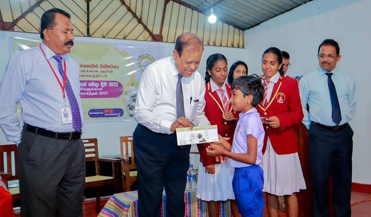 2024 නව පාසල් වාරයට පෙර නිල ඇඳුම්, පෙළපොත් ලබාදීමට සැලසුමක්!