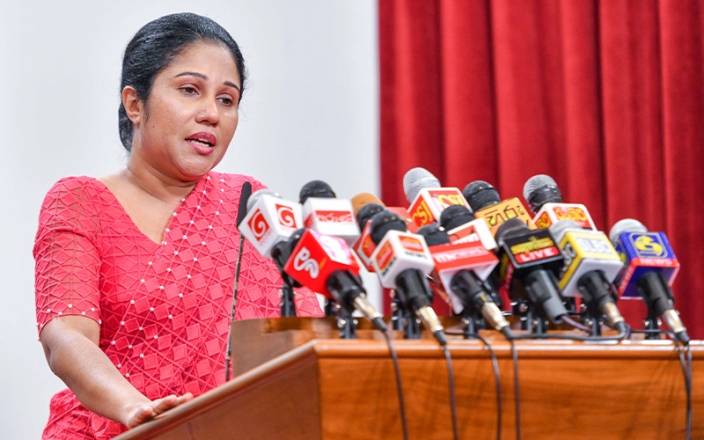 මෙරට තුළ ඖෂධ නිෂ්පාදනය වැඩි කරනවා – සීතා අරඹේපොළ