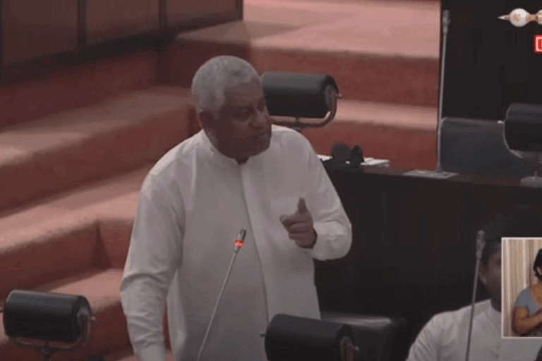 මනෝගේ කතාව අමු බොරුවක්. දෙමළ ජනතාව විතරක් නෙවෙයි ලියාපදිංචි කරන්නේ – ඇමති ටිරාන්