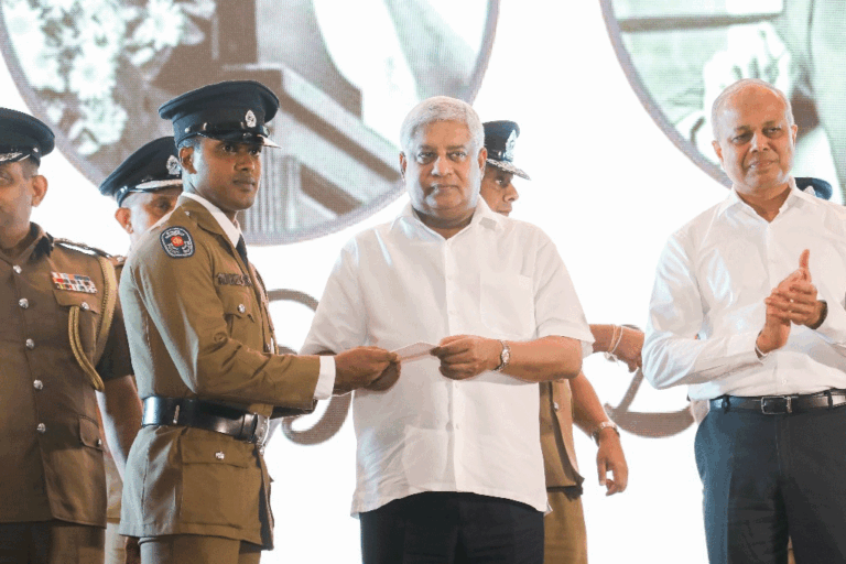 පාතාලය සහ මත්ද්‍රව්‍ය ජාවාරම්කරුවන් සමග සබඳතා ඇති දේශපාලඥයින් යුක්තිය මෙහෙයුම හෑල්ලුවට ලක්කරනවා – ටිරාන්