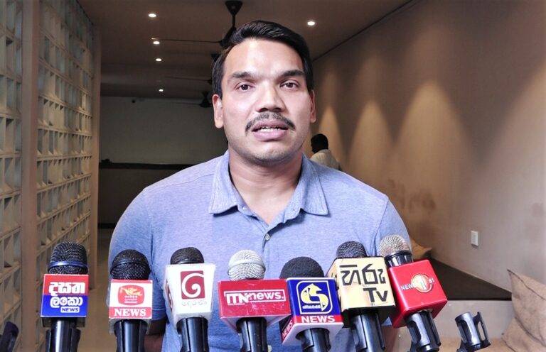 පූල් එකේ ඔප්ෂන් ගොඩක් තියෙනවා.අදාළ කෙනා වෙලාවට එළියට දෙන්නම් – නාමල්