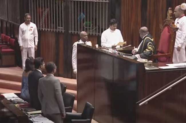 සජබ හිස් වූ පුටුවට නයන වාසලතිලක දිවුරුම් දෙයි!