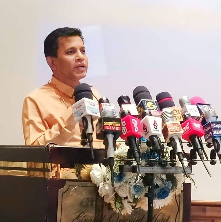 වෘත්තීන් අතර කුලල්කා ගන්නා තැනට සෞඛ්‍ය සේවාව වට්ටන්න එපා – කුමුදේශ්