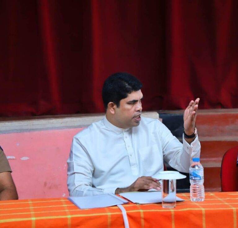 ගම තුළ කෑම පිළිබඳ ලොකු ගැටලුවක් නැහැ. තියෙන්නේ කළු කඩ මාෆියාවක් – ශාන්ත බණ්ඩාර