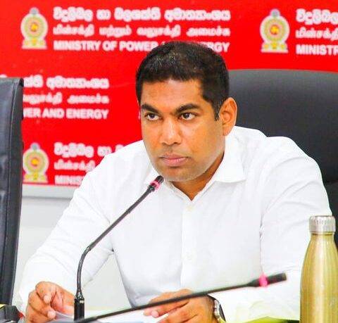 ඉල්ලා අස්වෙනවා නම් අස්වීම් පිළිගන්න සූදානම් – ඇමති කංචන ලංවිම සේවකයන්ට දන්වයි!