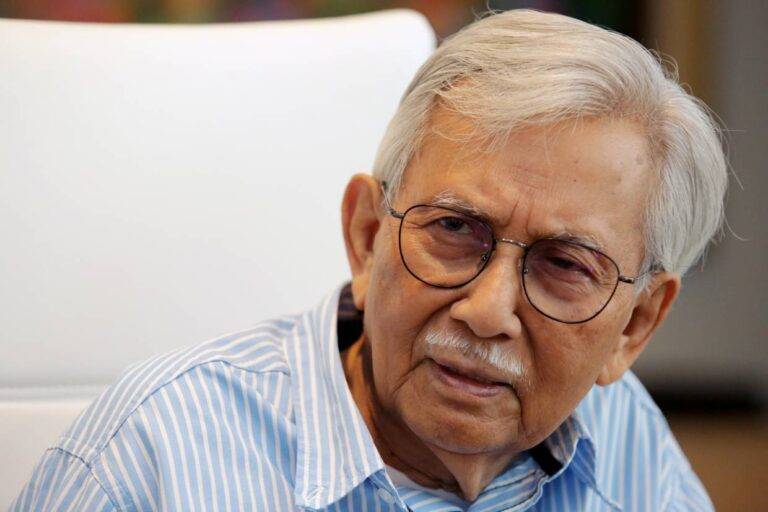 පැන්ඩෝරා පේපර්ස් විමර්ශනයෙන් පසු මැලේසියාවේ හිටපු මුදල් ඇමතිට දූෂණ චෝදනා!