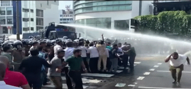 සජබෙ විරෝධතා පා ගමන අතරතුරදී තුවාල ලැබූ පුද්ගලයෙකු කොළඹ ජාතික රෝහලට!