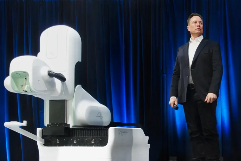 Neuralink Chip  මිනිස් මොළයට සාර්ථකව බද්ධ කළ බව ඉලෝන් මස්ක් කියයි!