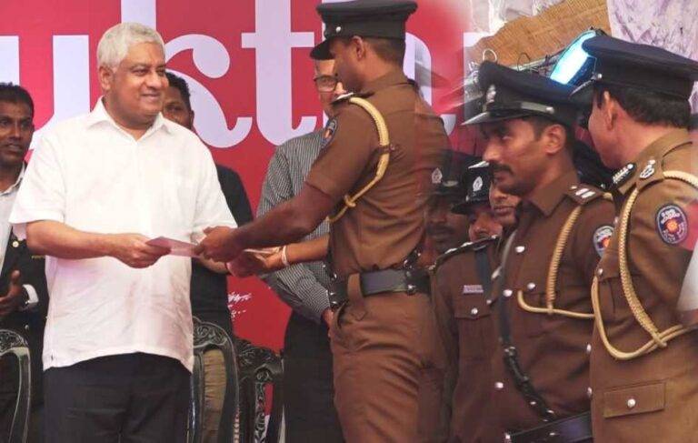 ශ්‍රී ලංකා ජාතික කණ්ඩායම නියෝජනය කරන ක්‍රිකට් ක්‍රීඩකයින් සිව්දෙනෙකු ශ්‍රී ලංකා පොලිස් සේවයට!