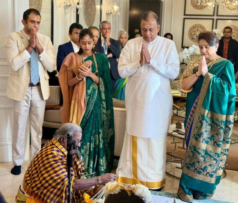 බ්‍රිතාන්‍ය මහ කොමසාරිස්  බෝගොල්ලාගම තෛපොංගල් සමරයි.