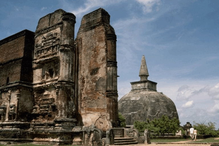 මහාවංසයෙන් නොකියැවෙන දේ ගැන කී නොකී දෑ බිඳක් ….