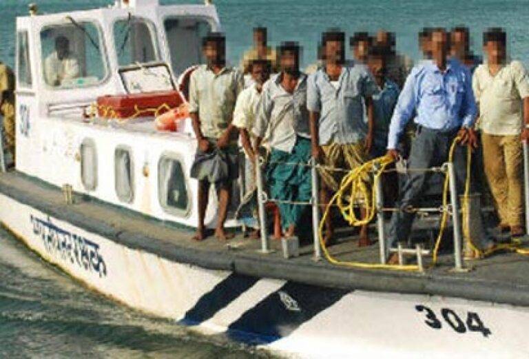 යාපනය ඌර්කාවතුරේ අධිකරණයෙන් ඉන්දීය ධීවරයින් 12 දෙනෙකුට නිදහස!