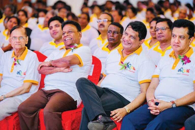 ඩලස්ගේ ”නිදහස” ඉවරයි – කාර්යාලයෙන් බඩුත් ඉවත්කර ගනියි!