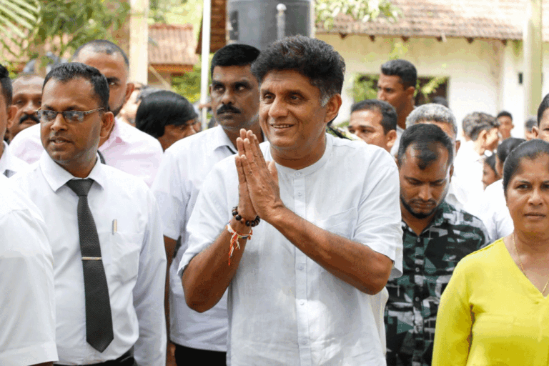පළාත් පාලන ඡන්දයවත් තියන්න බැරි ජනපති මහමැතිවරණය ගැන පුරසාරම් දොඩනවා – විපක්ෂ නායක සජිත්