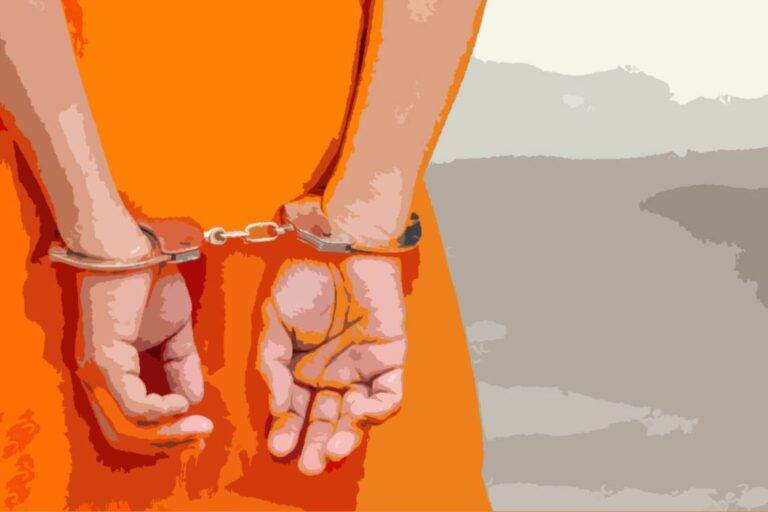 අවු.13ක පිරිමි නිවුන් දරුවන් අපයෝජනය කළා යැයි චීවරධාරියෙකුට චෝදනා!