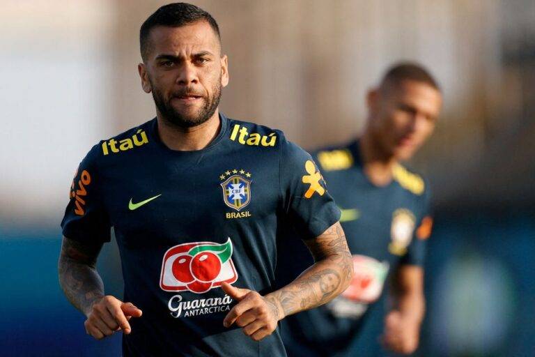 සිරදඩුවම් ලැබූ බ්‍රසීල පාපන්දු තරුව Dani Alves