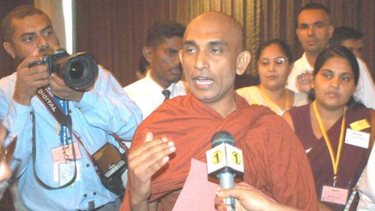 ඇමරිකානු ගැති ආර්ථික මොඩලයෙන් රට දැන් මිදිය යුතුයි – අතුරලියේ රතන හිමි