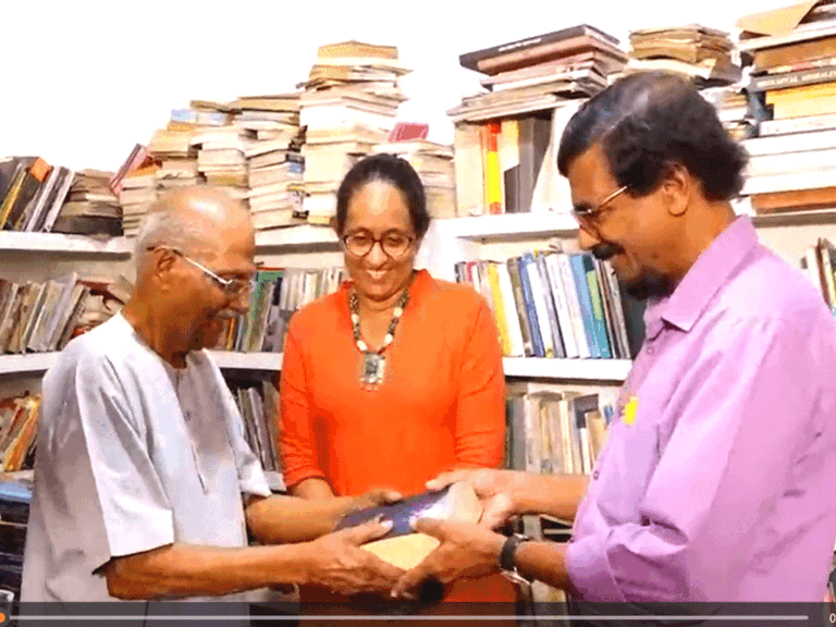 (VIDEO):පුංචිහේවාගේ පුස්තකාලය ජාතික ජන බලවේගයට!